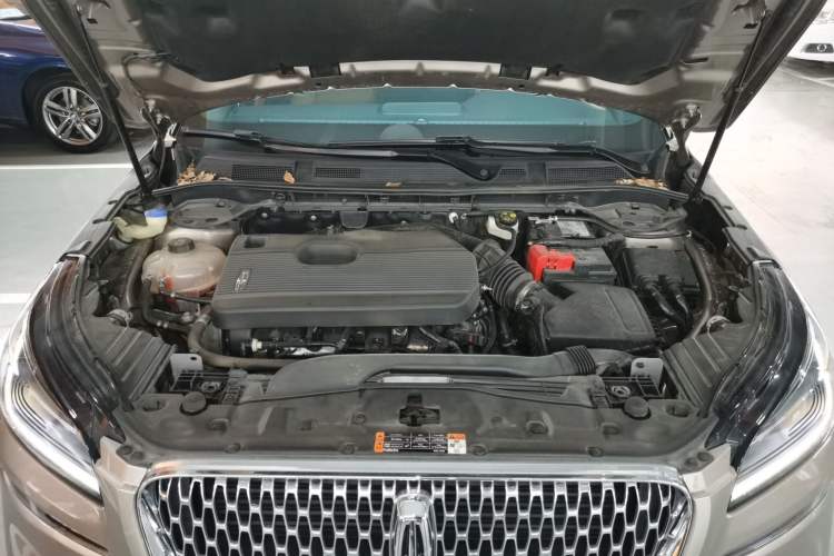 Used Lincoln Corsair 2020 2.0T Two-Wheel Drive Luxury Edition Engine Bay