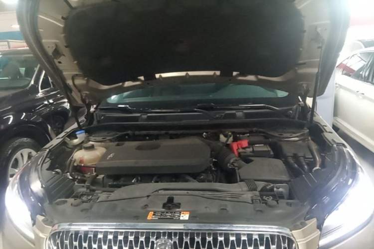 Used Lincoln Corsair 2020 2.0T Two-Wheel Drive Luxury Edition Engine Bay