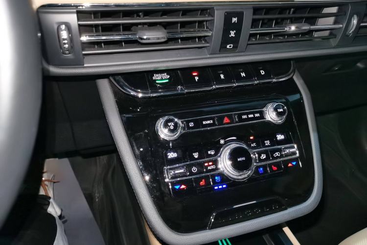 Used Lincoln Corsair 2020 2.0T Two-Wheel Drive Luxury Edition Gear Lever