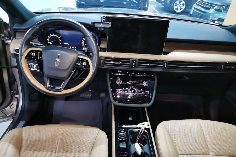 Used Lincoln Corsair 2020 2.0T Two-Wheel Drive Luxury Edition Interior 2