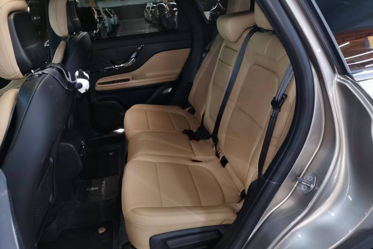 Used Lincoln Corsair 2020 2.0T Two-Wheel Drive Luxury Edition Interior 4