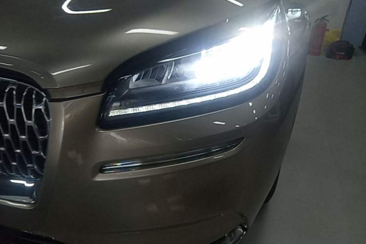 Used Lincoln Corsair 2020 2.0T Two-Wheel Drive Luxury Edition Left Front Headlight