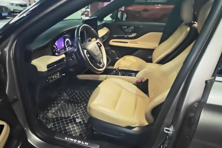 Used Lincoln Corsair 2020 2.0T Two-Wheel Drive Luxury Edition Left Front Seat