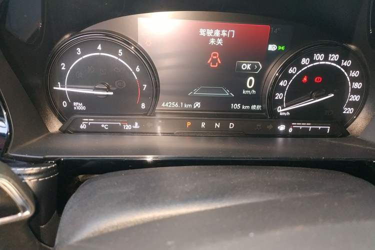 Used Lincoln Corsair 2020 2.0T Two-Wheel Drive Luxury Edition Odometer Close Up