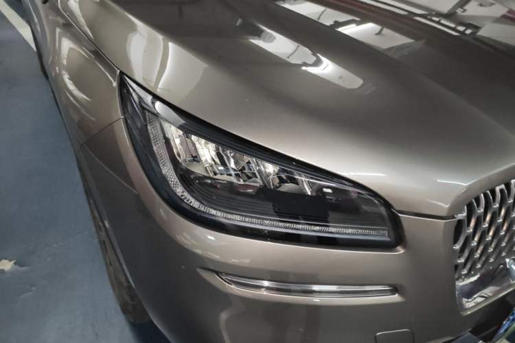 Used Lincoln Corsair 2020 2.0T Two-Wheel Drive Luxury Edition Right Front Headlight