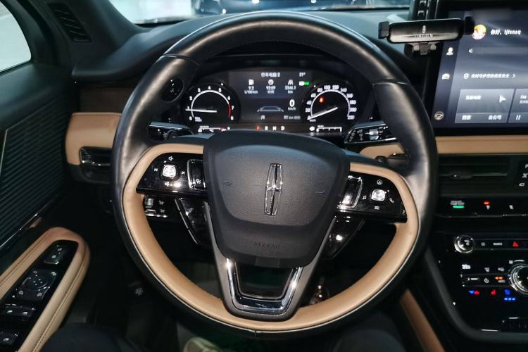Used Lincoln Corsair 2020 2.0T Two-Wheel Drive Luxury Edition Steering Wheel