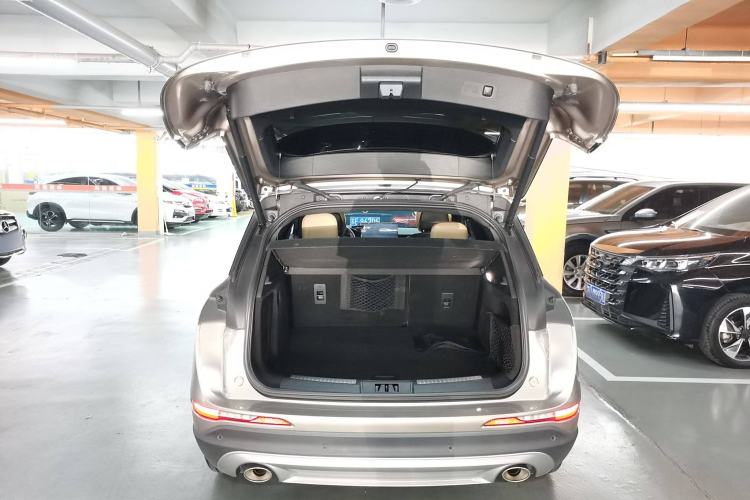 Used Lincoln Corsair 2020 2.0T Two-Wheel Drive Luxury Edition Trunk