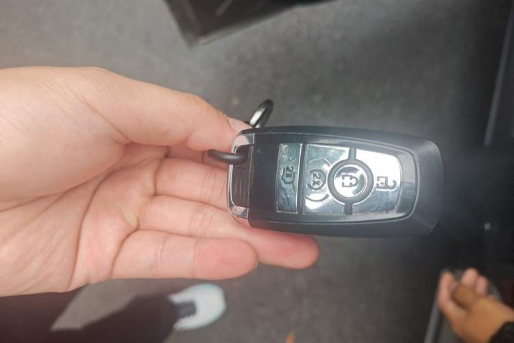 Used Lincoln Corsair 2020 2.0T Two-Wheel Drive Luxury Edition Vehicle Key