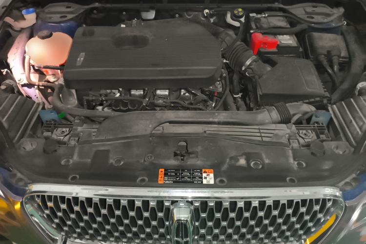 Used Lincoln Corsair 2020 2.0T Two-Wheel Drive Luxury Edition Engine Bay