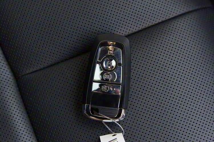 Used Lincoln Corsair 2020 2.0T Two-Wheel Drive Luxury Edition Vehicle Key