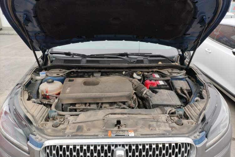 Used Lincoln Corsair 2020 2.0T Two-Wheel Drive Luxury Edition Engine Bay