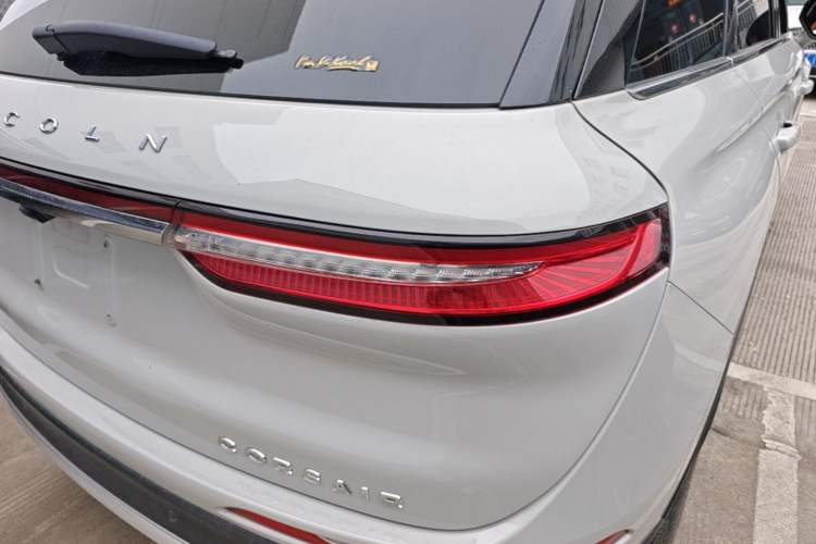 Used Lincoln Corsair 2020 2.0T Two-Wheel Drive Luxury Edition Right Rear Taillight