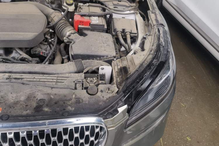 Used Lincoln Corsair 2020 2.0T Two-Wheel Drive Luxury Edition Engine Bay Left