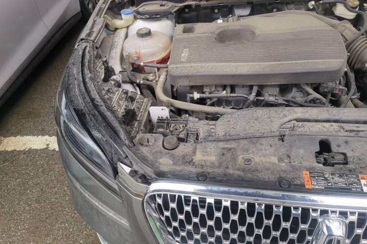 Used Lincoln Corsair 2020 2.0T Two-Wheel Drive Luxury Edition Engine Bay Right