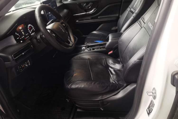 Used Lincoln Corsair 2020 2.0T Two-Wheel Drive Luxury Edition Left Front Seat