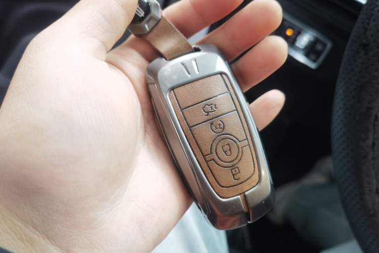 Used Lincoln Corsair 2020 2.0T Two-Wheel Drive Luxury Edition Vehicle Key