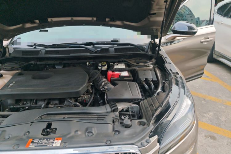 Used Lincoln Corsair 2020 2.0T Two-Wheel Drive Luxury Edition Engine Bay Left