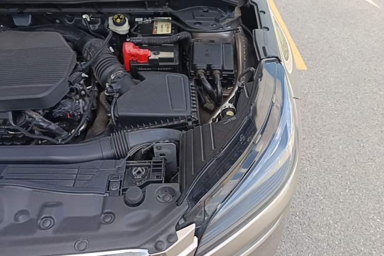 Used Lincoln Corsair 2020 2.0T Two-Wheel Drive Luxury Edition Engine Bay Left