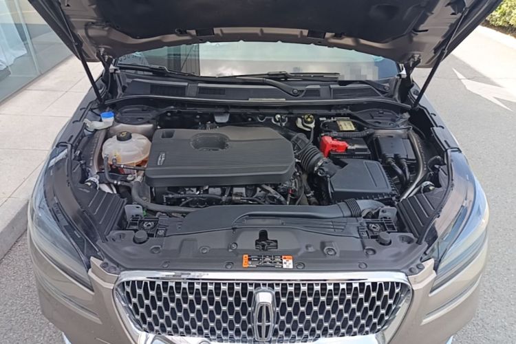 Used Lincoln Corsair 2020 2.0T Two-Wheel Drive Luxury Edition Engine Bay