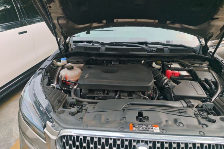 Used Lincoln Corsair 2020 2.0T Two-Wheel Drive Luxury Edition Engine Bay Right