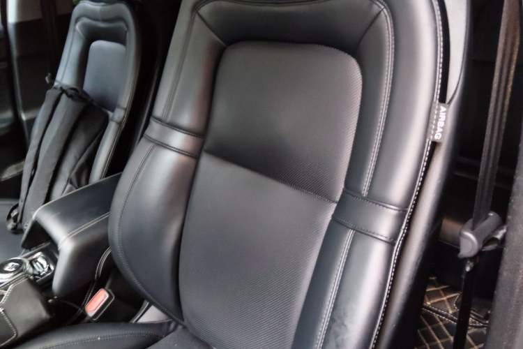 Used Lincoln Corsair 2020 2.0T Two-Wheel Drive Luxury Edition Left Front Seat