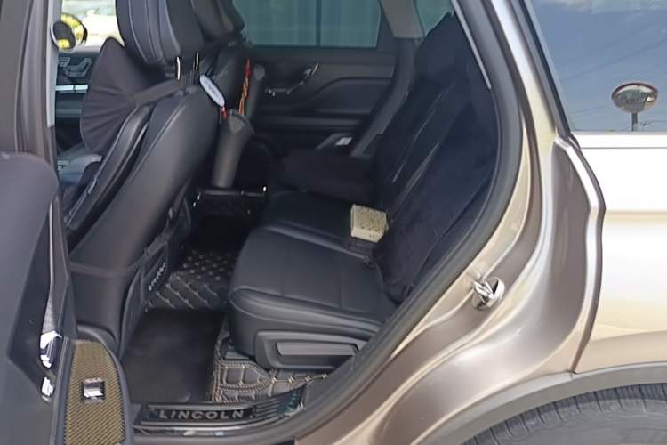 Used Lincoln Corsair 2020 2.0T Two-Wheel Drive Luxury Edition Left Rear Seat