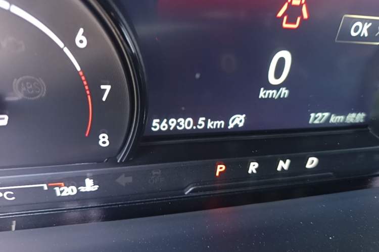 Used Lincoln Corsair 2020 2.0T Two-Wheel Drive Luxury Edition Odometer Close Up
