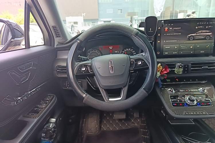 Used Lincoln Corsair 2020 2.0T Two-Wheel Drive Luxury Edition Steering Wheel
