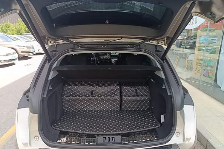 Used Lincoln Corsair 2020 2.0T Two-Wheel Drive Luxury Edition Trunk
