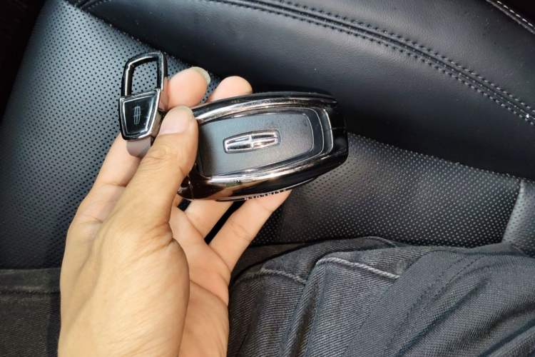 Used Lincoln Corsair 2020 2.0T Two-Wheel Drive Luxury Edition Vehicle Key