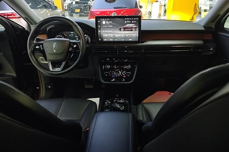 Used Lincoln Corsair 2020 2.0T Two-Wheel Drive Luxury Edition Center Console