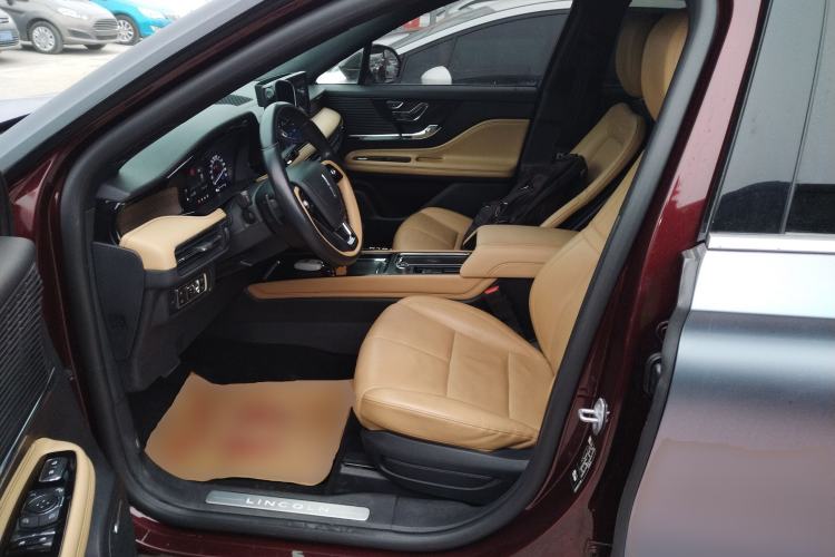 Used Lincoln Corsair 2020 2.0T Two-Wheel Drive Luxury Edition Left Front Seat