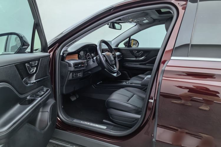 Used Lincoln Corsair 2020 2.0T Two-Wheel Drive Luxury Edition Left Front Seat