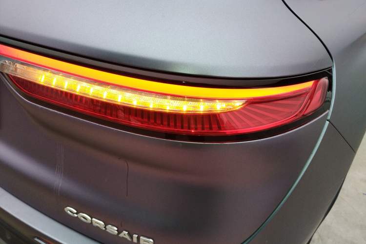 Used Lincoln Corsair 2020 2.0T Two-Wheel Drive Luxury Edition Right Rear Taillight