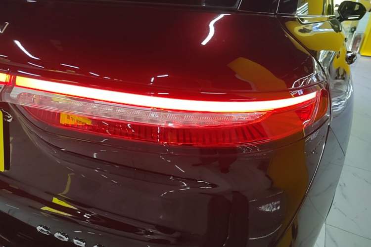 Used Lincoln Corsair 2020 2.0T Two-Wheel Drive Luxury Edition Right Rear Taillight
