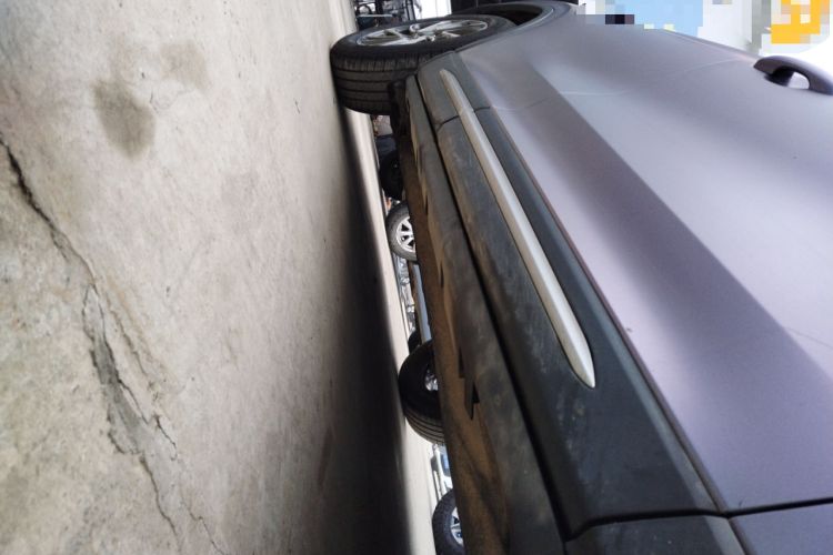 Used Lincoln Corsair 2020 2.0T Two-Wheel Drive Luxury Edition Right Side Sill