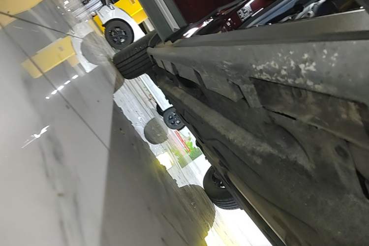 Used Lincoln Corsair 2020 2.0T Two-Wheel Drive Luxury Edition Right Side Sill