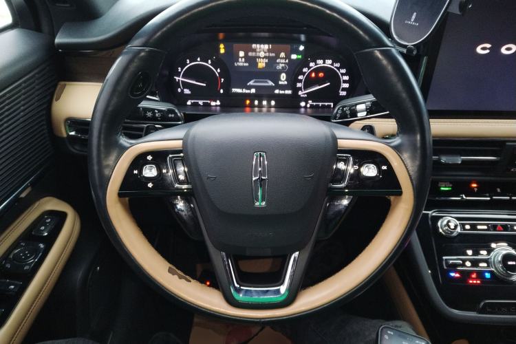 Used Lincoln Corsair 2020 2.0T Two-Wheel Drive Luxury Edition Steering Wheel