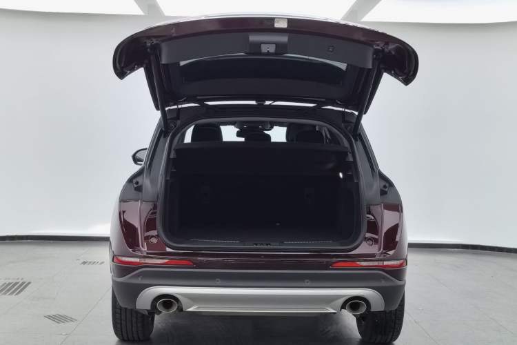 Used Lincoln Corsair 2020 2.0T Two-Wheel Drive Luxury Edition Trunk