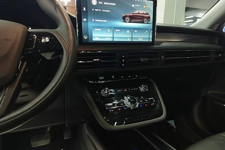 Used Lincoln Corsair 2020 2.0T Two-Wheel Drive Luxury Edition Audio And AC Panel