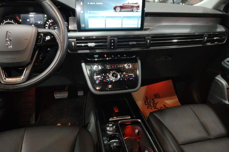Used Lincoln Corsair 2020 2.0T Two-Wheel Drive Luxury Edition Audio And AC Panel
