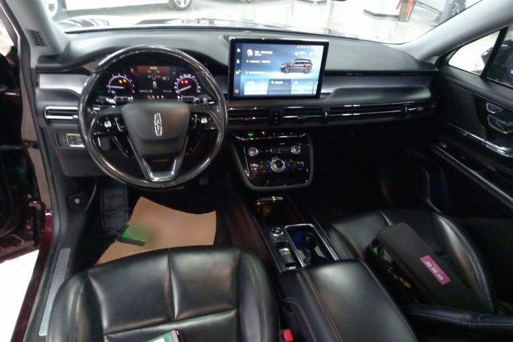 Used Lincoln Corsair 2020 2.0T Two-Wheel Drive Luxury Edition Center Console