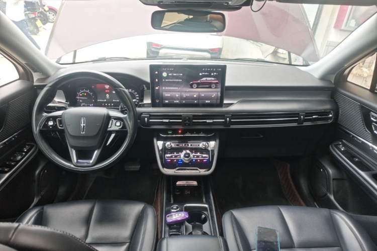 Used Lincoln Corsair 2020 2.0T Two-Wheel Drive Luxury Edition Center Console