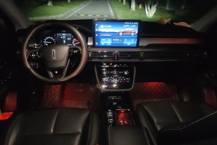 Used Lincoln Corsair 2020 2.0T Two-Wheel Drive Luxury Edition Center Console