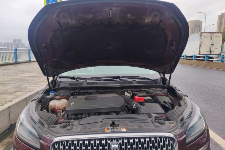 Used Lincoln Corsair 2020 2.0T Two-Wheel Drive Luxury Edition Engine Bay