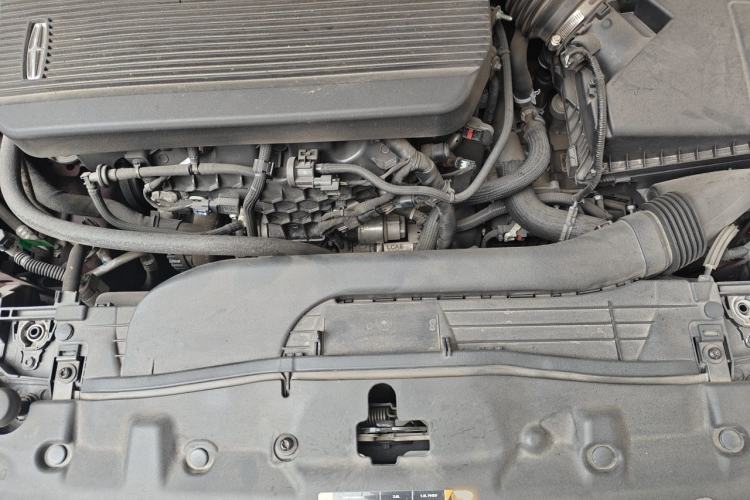 Used Lincoln Corsair 2020 2.0T Two-Wheel Drive Luxury Edition Engine Bay