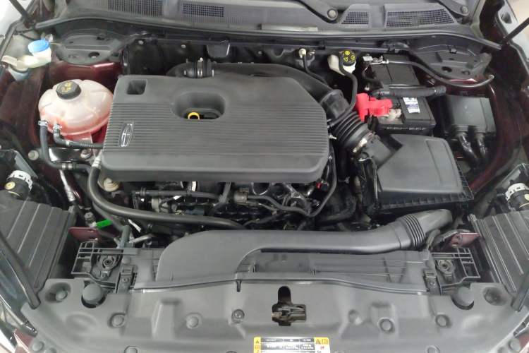 Used Lincoln Corsair 2020 2.0T Two-Wheel Drive Luxury Edition Engine Bay