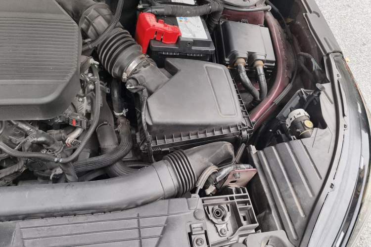 Used Lincoln Corsair 2020 2.0T Two-Wheel Drive Luxury Edition Engine Bay Left