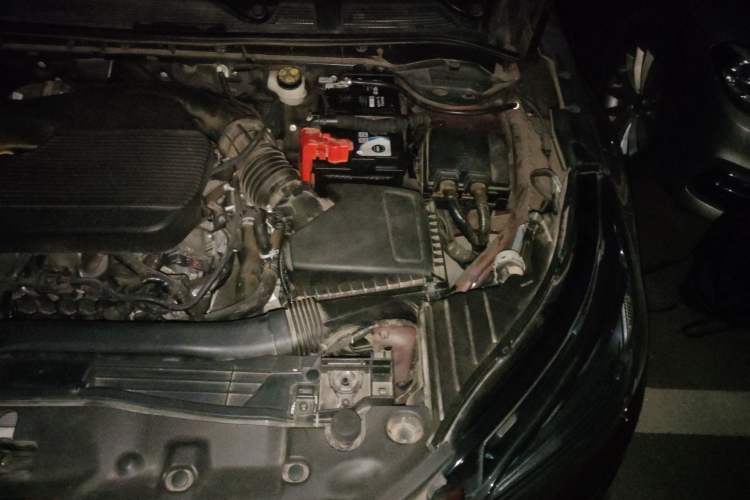 Used Lincoln Corsair 2020 2.0T Two-Wheel Drive Luxury Edition Engine Bay Left