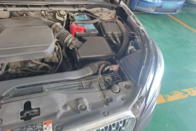 Used Lincoln Corsair 2020 2.0T Four-Wheel Drive Luxury Edition Engine Bay Left